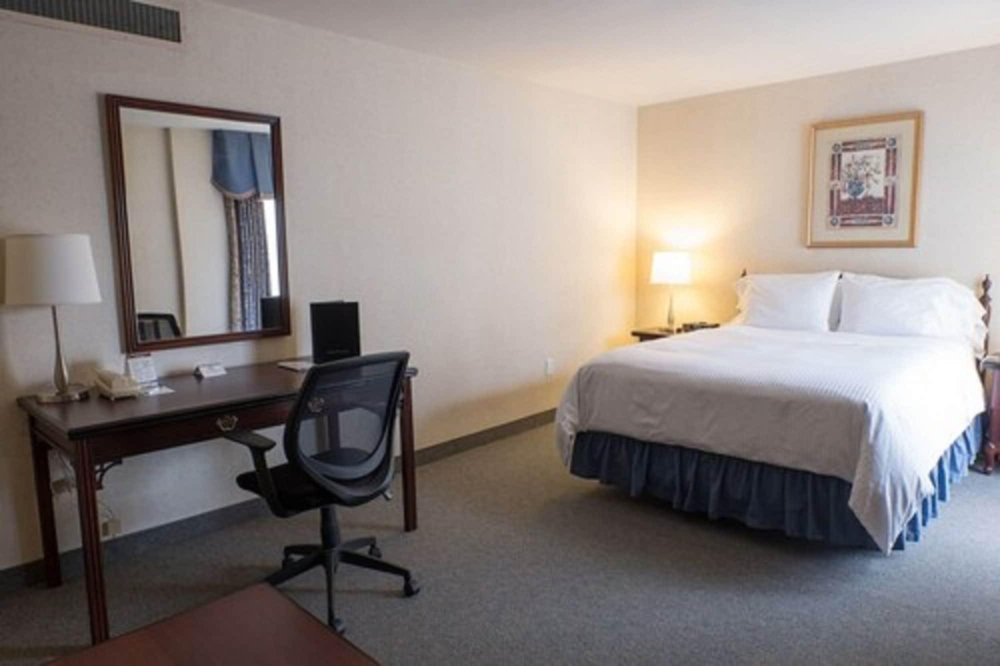 The Roehampton Hotel Toronto Exterior photo