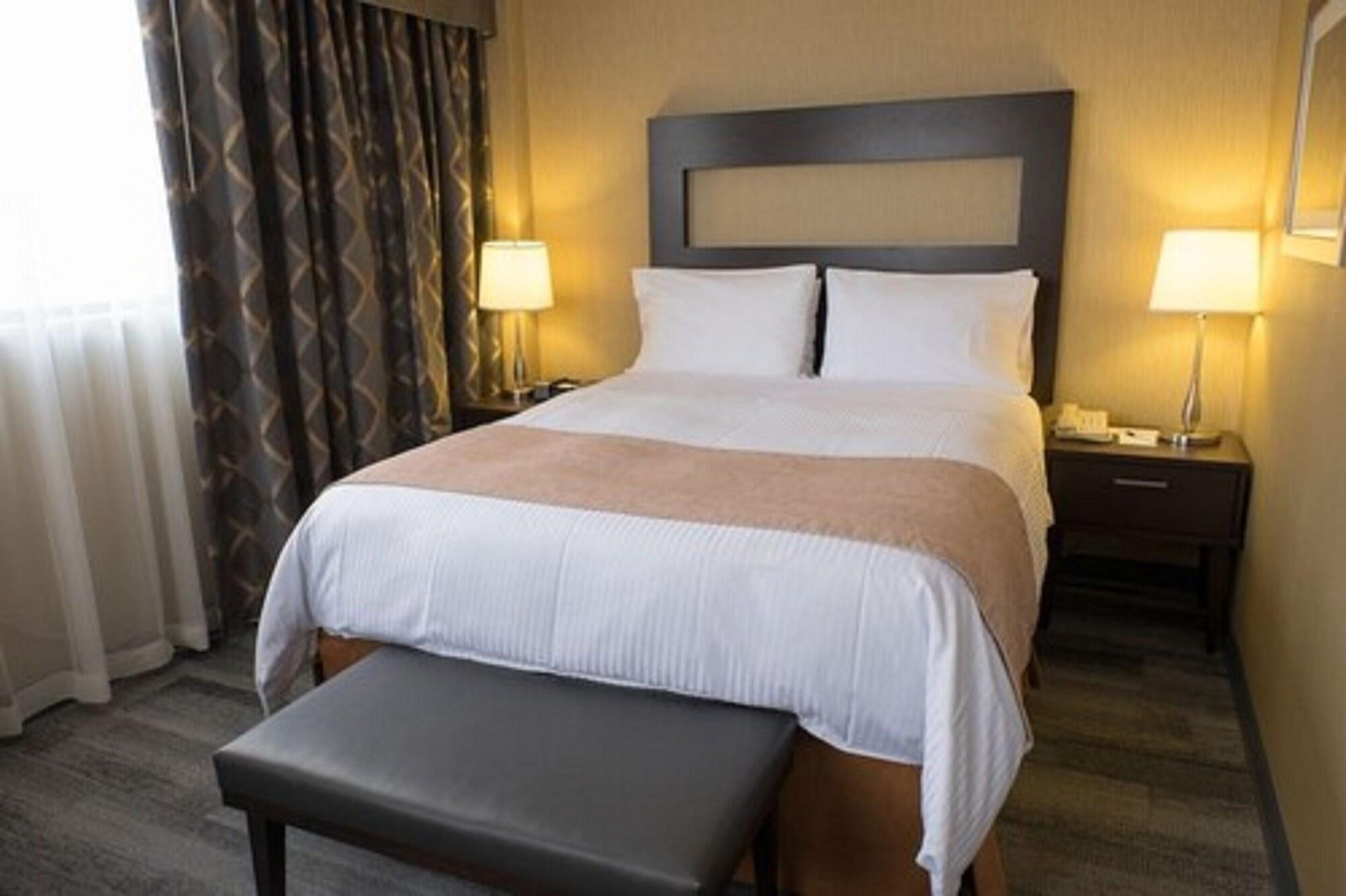 The Roehampton Hotel Toronto Exterior photo