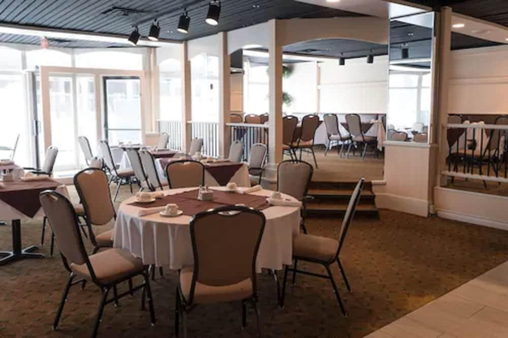 The Roehampton Hotel Toronto Exterior photo